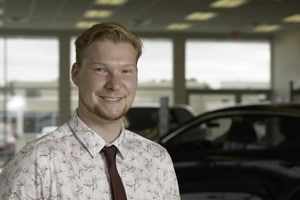 Anthony Bischoff : Sales and Leasing